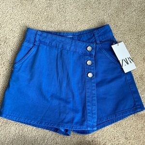 New with tags Zara XS blue denim skort, shorts